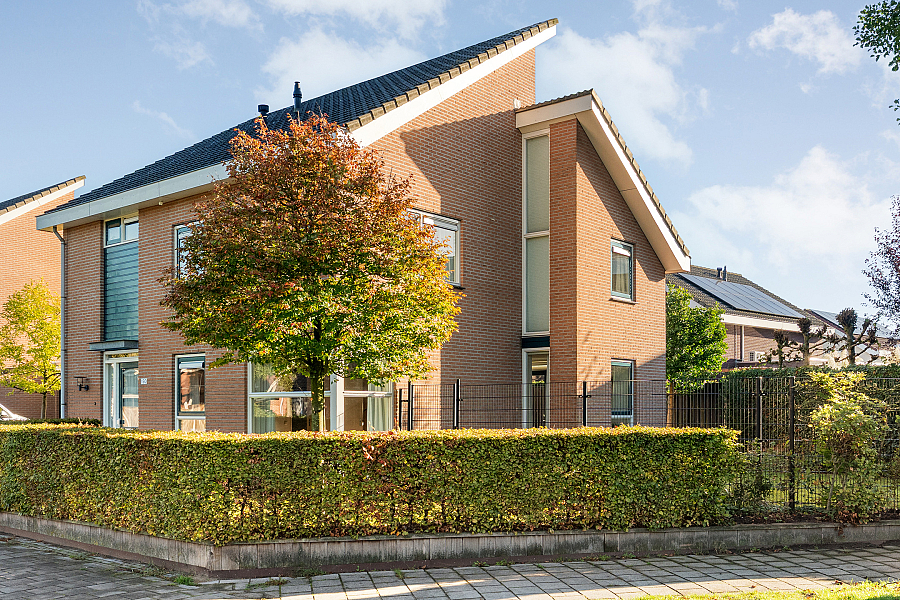 Vrijstaande woning te koop: Bronforelstraat 150, Hengelo